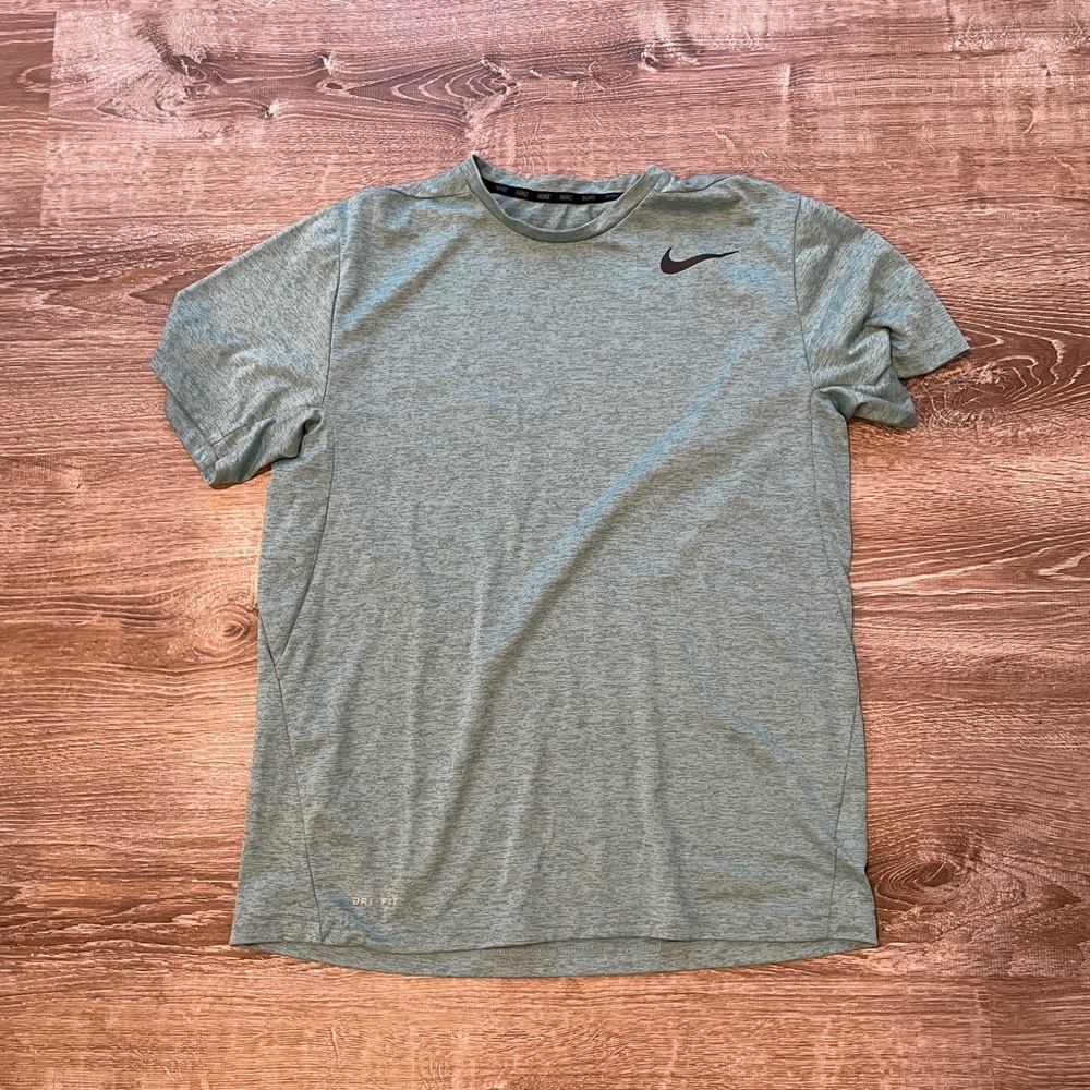 Nike Men's Heathered Mint Gray Short Sleeve Tee DRI FIT